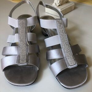 David Tate Silver Event Sandals Like New Size 8.5 M
